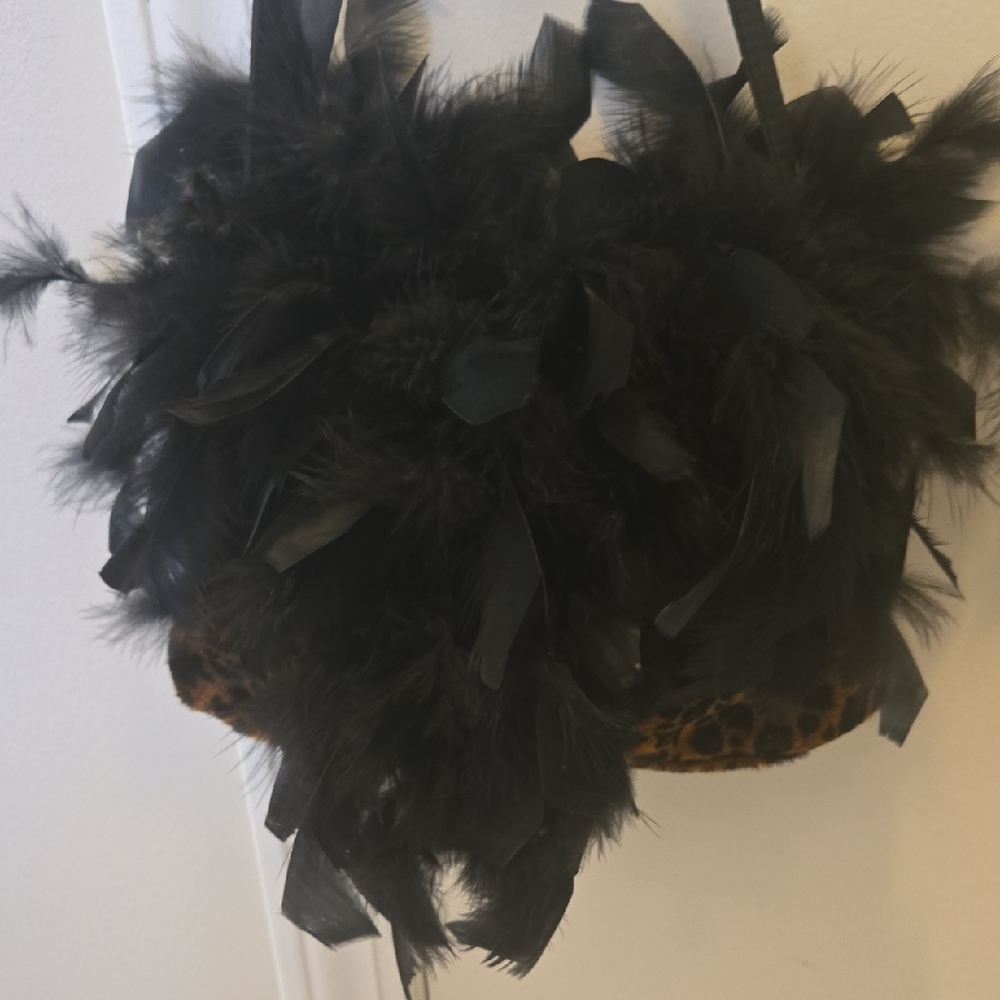 Black Feathered Leopard Womens Small Bag With Handle - Picture 2 of 5